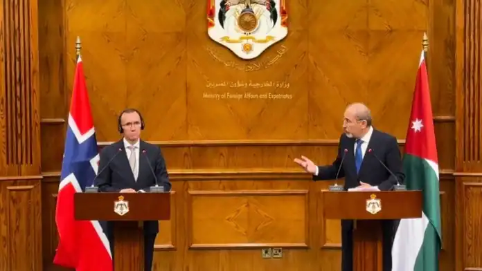 الصفدي ونظيره النرويجي لا بد من وقف فوري للحرب على غزة وتحقيق السلام عبر حل الدولتين