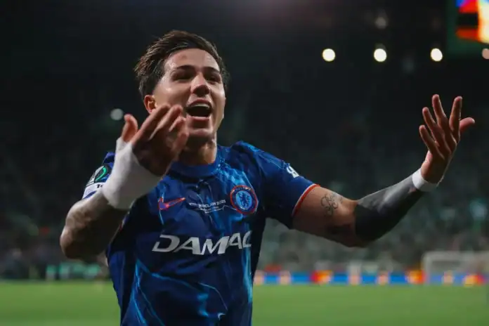 تشيلسي يقلب الطاولة على ريال بيتيس ويتوج بلقب دوري المؤتمر الأوروبي