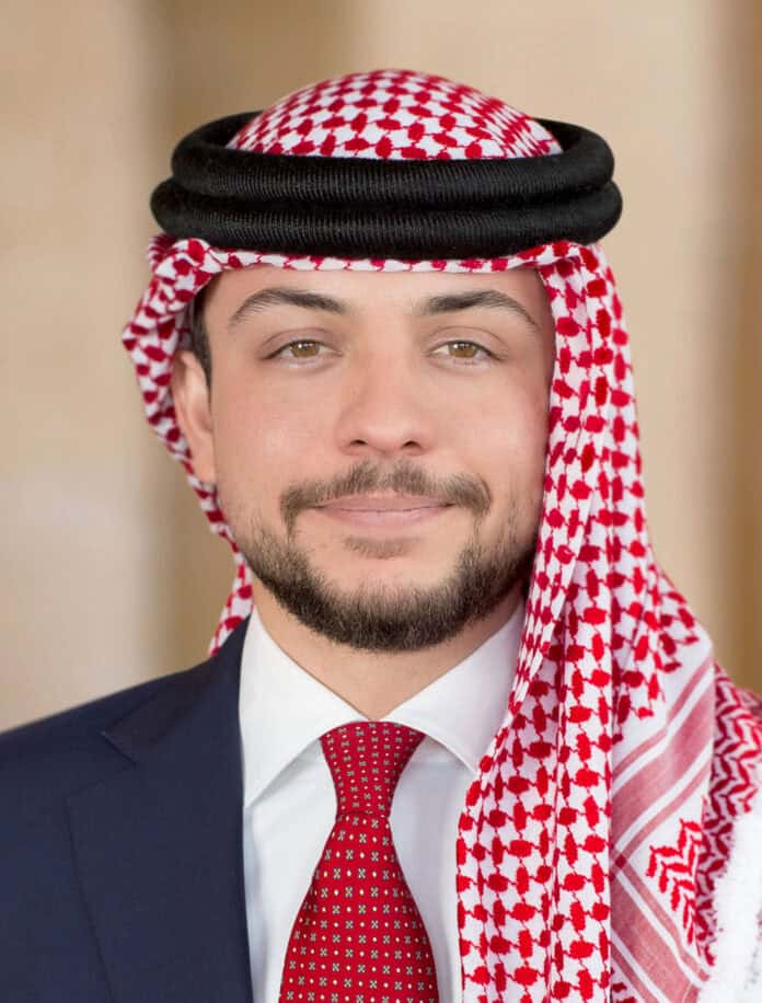 فيديو يوثق مشاركة سمو ولي العهد في تدريبات عسكرية مع الكتيبة الخاصة 101