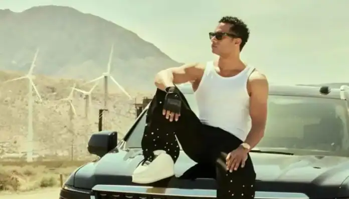 محمد رمضان يطلق البابا راجع.. والأغنية تهز السوشيال ميديا تزامنًا مع الزلزال