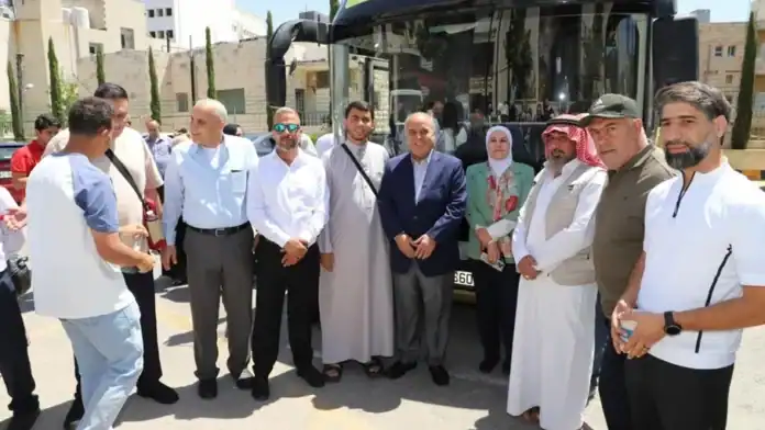 وزارة التربية تودّع بعثة الحج من المعلمين والعاملين