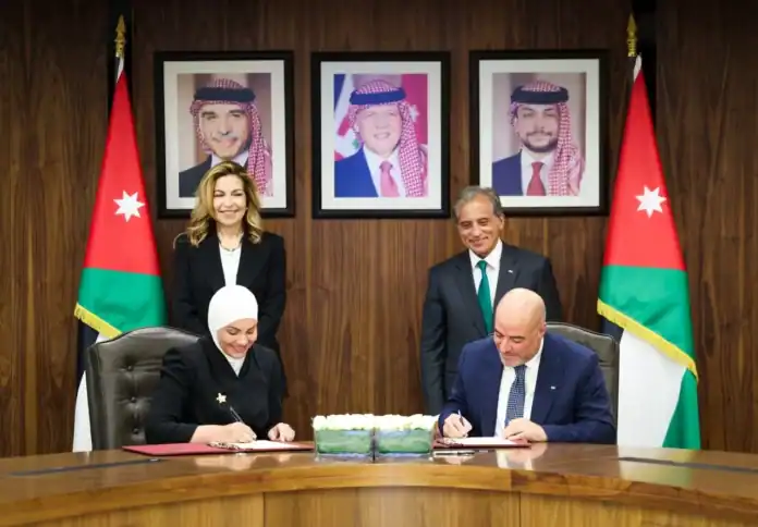 الحكومة ومركز الحسين للسرطان يوقّعان اتفاقاً لإطلاق برنامج تأمين جديد يبدأ في 2026