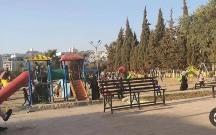 بلدية إربد تمدد ساعات عمل الحدائق حتى منتصف الليل خلال الصيف