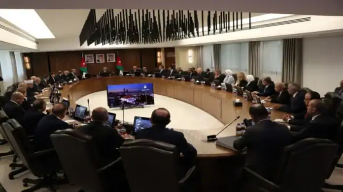 مجلس الوزراء ينعقد في البلقاء… ماذا في جعبتهم؟ مجلس الوزراء ينعقد في البلقاء… ماذا في جعبتهم؟