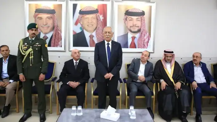 العيسوي ينقل تعازي الملك وولي العهد إلى عشائر الزبن وبني صخر والسنكري والعزام