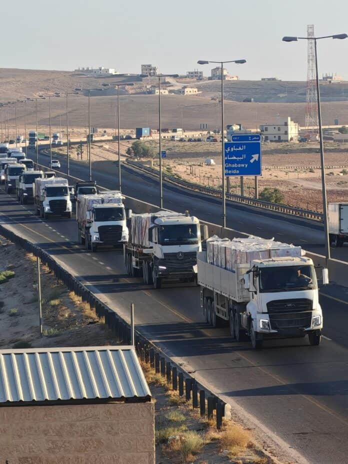 الأردن يسيّر قافلة مساعدات مكونة من 60 شاحنة إلى غزة الأردن يسيّر قافلة مساعدات مكونة من 60 شاحنة إلى غزة