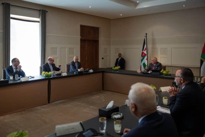 الملك: جهود الإغاثة لا تكفي ولا ننتظر الشكر… وأنا أول من يشعر بالغضب على ما يحدث في غزة