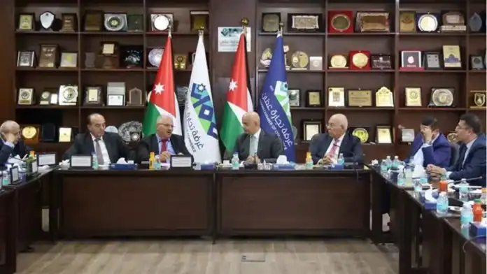 The Energy Senate and the Jordan Chamber of Commerce discuss energy sector issues and strengthening partnerships with the private sector.