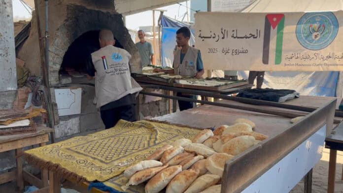 استمرار تشغيل المخابز الأردنية في شمال وجنوب غزة استمرار تشغيل المخابز الأردنية في شمال وجنوب غزة