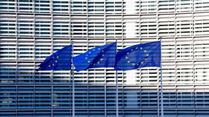 الاتحاد الأوروبي يفرض حزمة عقوبات جديدة على روسيا الاتحاد الأوروبي يفرض حزمة عقوبات جديدة على روسيا