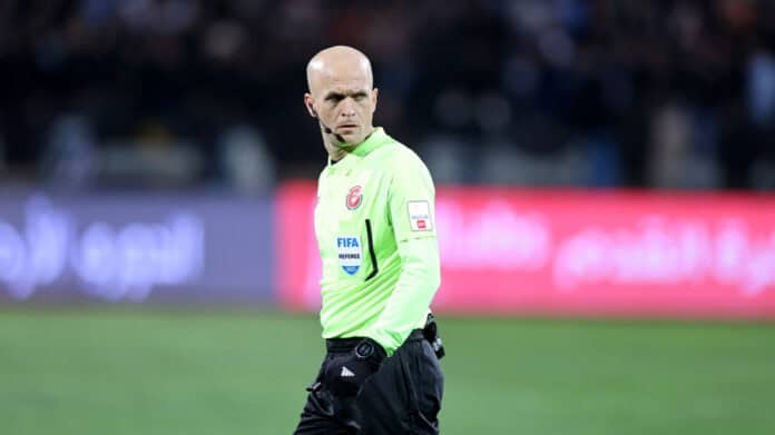 طواقم تحكيم أردنية لإدارة مباريات حاسمة في العراق وسوريا طواقم تحكيم أردنية لإدارة مباريات حاسمة في العراق وسوريا