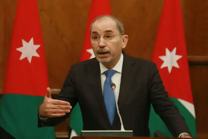 وزير الخارجية: الأردن يواصل الضغط الدولي لإنهاء الحصار وتسهيل دخول المساعدات إلى غزة وزير الخارجية: الأردن يواصل الضغط الدولي لإنهاء الحصار وتسهيل دخول المساعدات إلى غزة