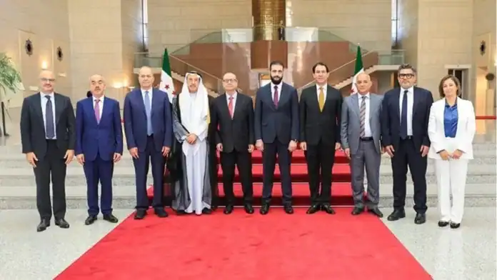 الشرع خلال لقائه وفداً إعلامياً عربياً بدمشق: مباحثات حول اتفاق أمني محتمل بين سوريا و