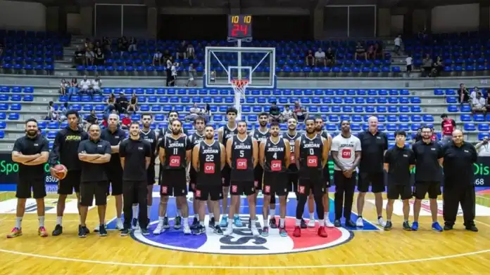 منتخب السلة الأردني يبدأ معسكره التدريبي في جدة استعدادًا لكأس آسيا