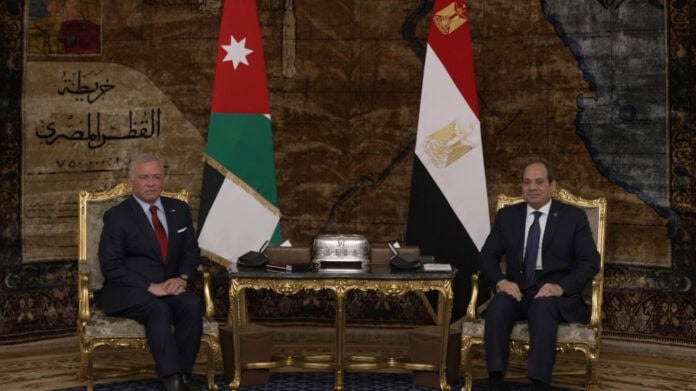 الملك عبدالله الثاني والرئيس السيسي يؤكدان ضرورة احترام سيادة الدول العربية الملك عبدالله الثاني والرئيس السيسي يؤكدان ضرورة احترام سيادة الدول العربية