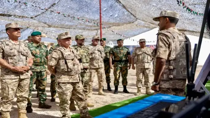 الملك وولي العهد يشهدان تمرين «درع السماء» لوحدات الدفاع الجوي الملكي