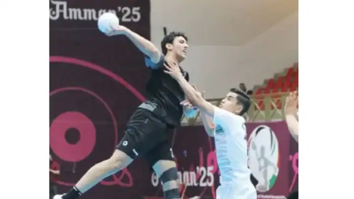 منتخب الناشئين لكرة اليد يودع البطولة الآسيوية بعد الخسارة أمام إيران منتخب الناشئين لكرة اليد يودع البطولة الآسيوية بعد الخسارة أمام إيران