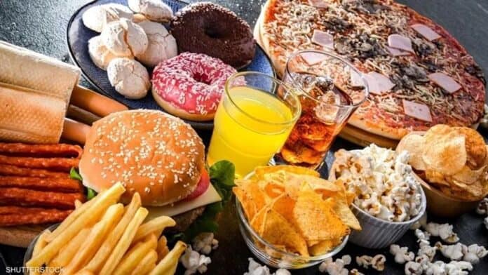 Eating at night and sugar 8 nutritional myths that might change your view of food الأكل ليلاً والسكر.. 8