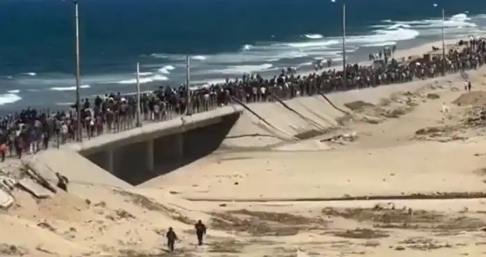 عودة النازحين إلى غزة: فتح شارع الرشيد ودعوات للتعافي