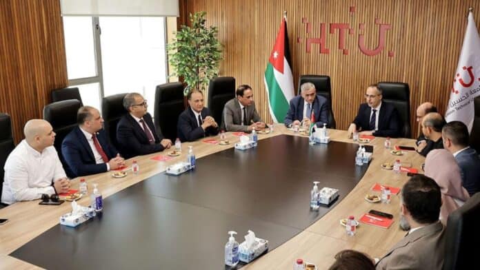 جامعة الحسين تكرم الأردنية لتصدرها في Htux.Org