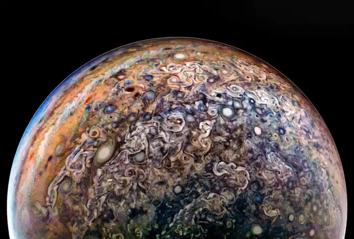 اكتشافات جديدة عن شكل المشتري من جونو