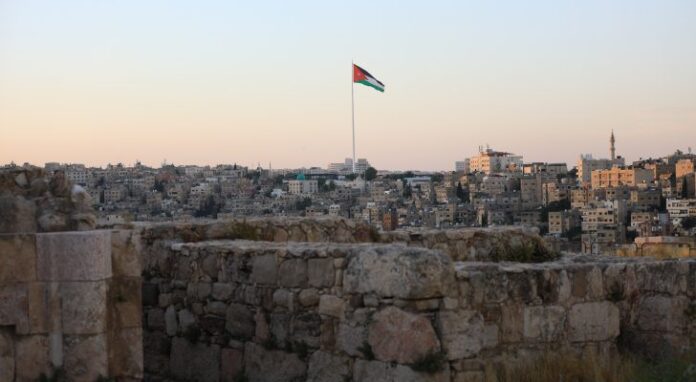 طقس بارد وتحذيرات من الضباب اليوم في الأردن