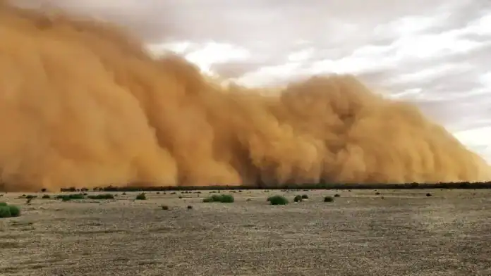 موجة غبارية قوية تؤثر على الأردن الجمعة