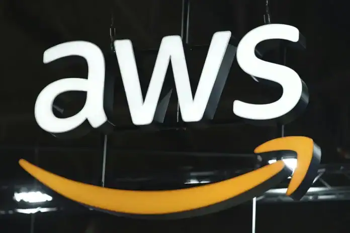 هجمات إيرانية تربك خدمات AWS في الخليج