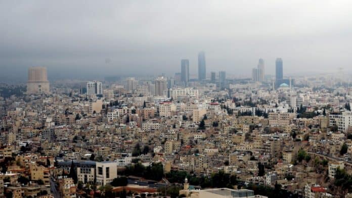 طقس الأردن اليوم: أمطار رعدية وانخفاض الحرارة غداً