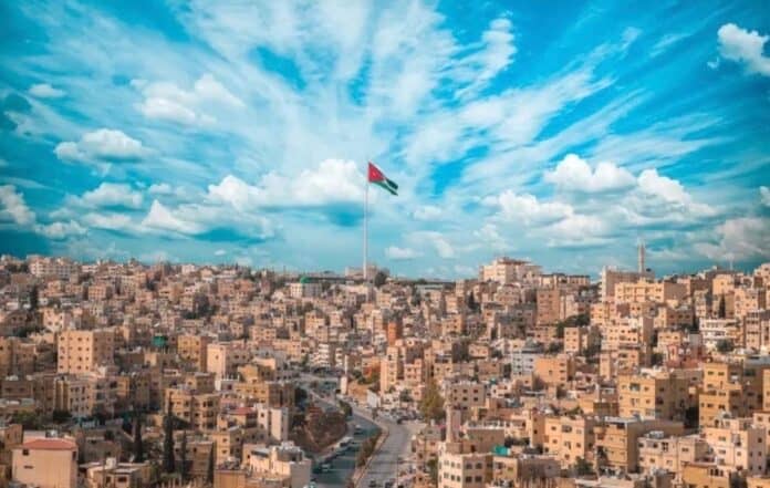 طقس الأردن: أجواء معتدلة اليوم ولطيفة نهاية الأسبوع