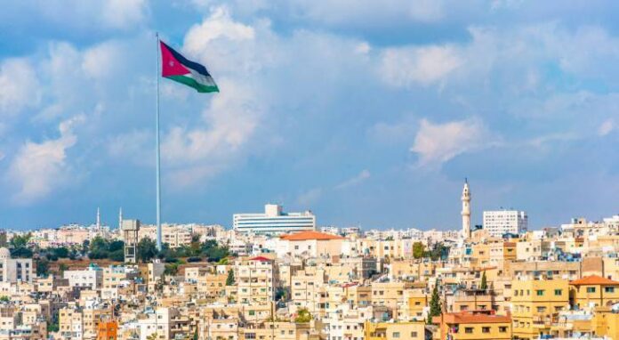 طقس الأردن حتى السبت.. أجواء معتدلة وتحذيرات