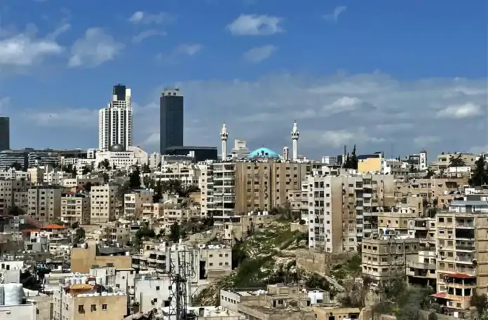طقس الأردن: أجواء لطيفة وارتفاع محدود بالحرارة