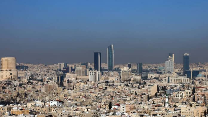 طقس بارد وأمطار خفيفة في الأردن اليوم