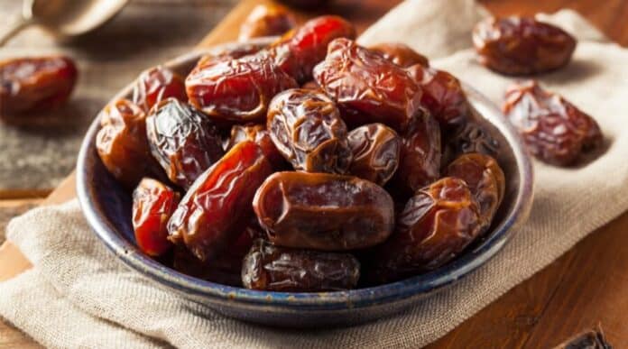 التمر للحامل وصحة الهضم.. فوائد مهمة وتحذيرات