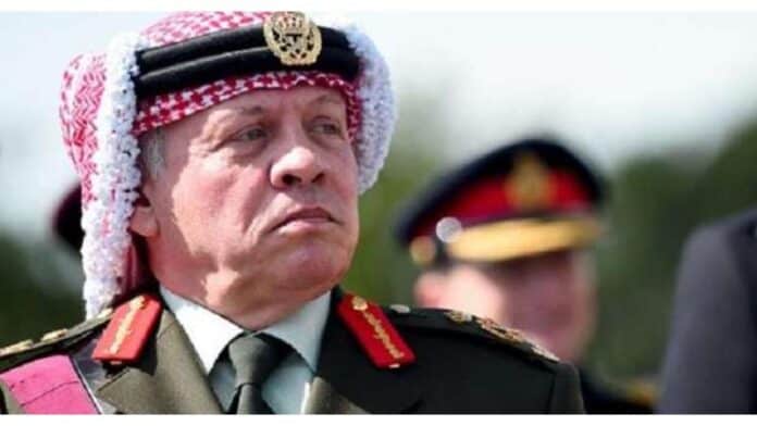 الملك يتلقى برقيات تهنئة بعيد الجلوس ويوم الجيش