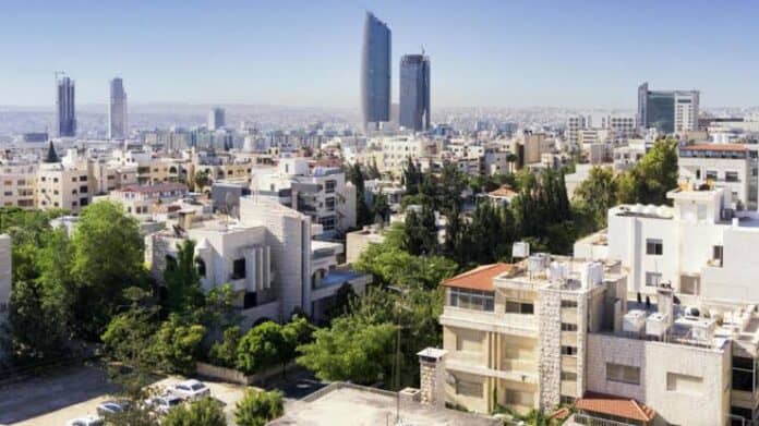 طقس الأردن: أجواء حارة وانخفاض تدريجي