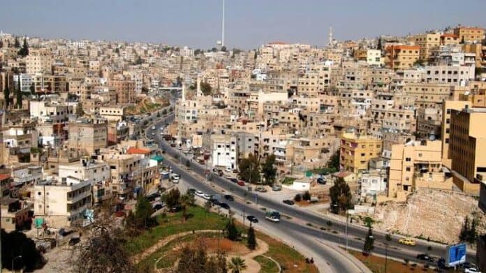 طقس الأردن حتى الجمعة.. أجواء معتدلة وحرارة بالأغوار