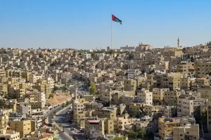 طقس الأردن: أجواء صيفية وحرارة مرتفعة الجمعة