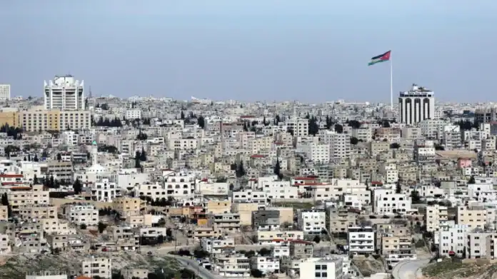 انحسار الكتلة الحارة في الأردن واعتدال الطقس