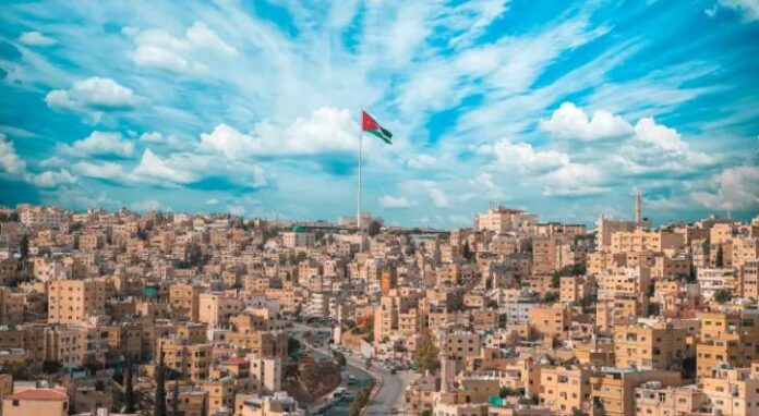طقس الأردن.. حرارة مرتفعة حتى الخميس وانخفاض الجمعة