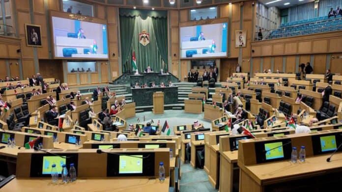 مجلس النواب يقر 6 قوانين في دورته الاستثنائية