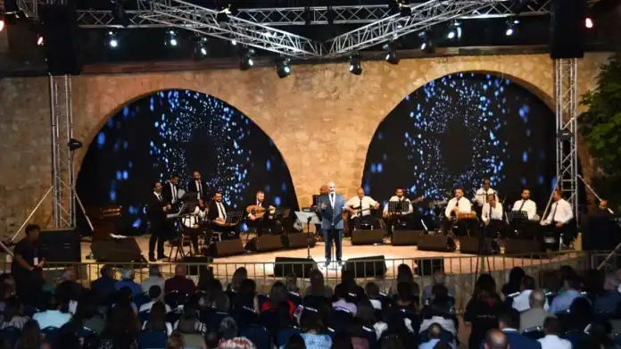 مهرجان الفحيص يختتم دورته الـ33 بعد ستة أيام