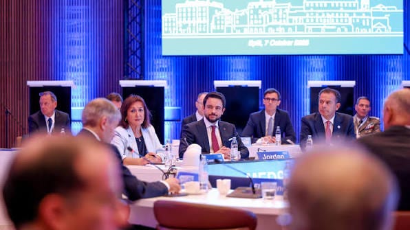 ولي العهد: الأردن بوابة استراتيجية بين الشرق الأوسط وأوروبا ولي العهد: الأردن بوابة استراتيجية بين الشرق الأوسط وأوروبا